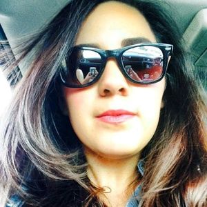 Meet your Posher, Roxanne